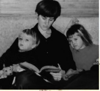 Nancy reading to kiddos